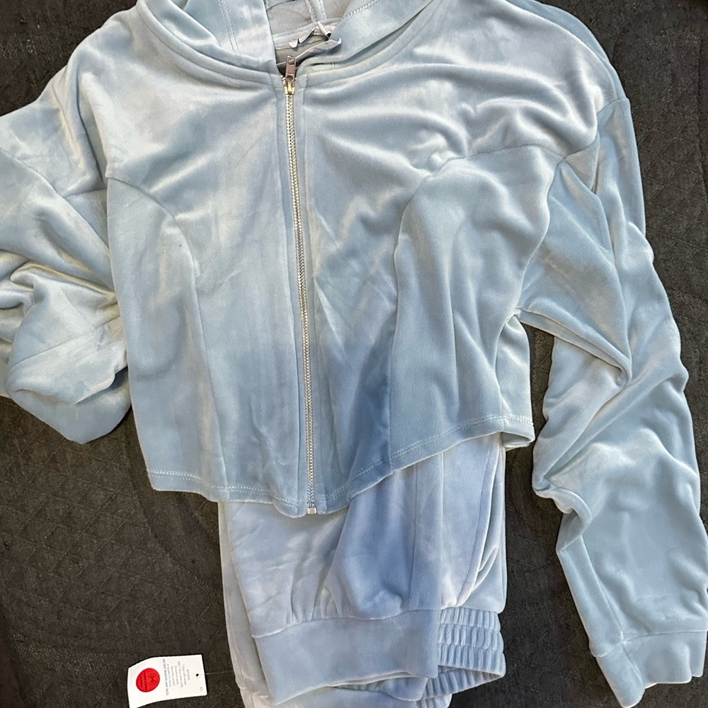 Cropped Zip Up Jacket w/ matching joggers